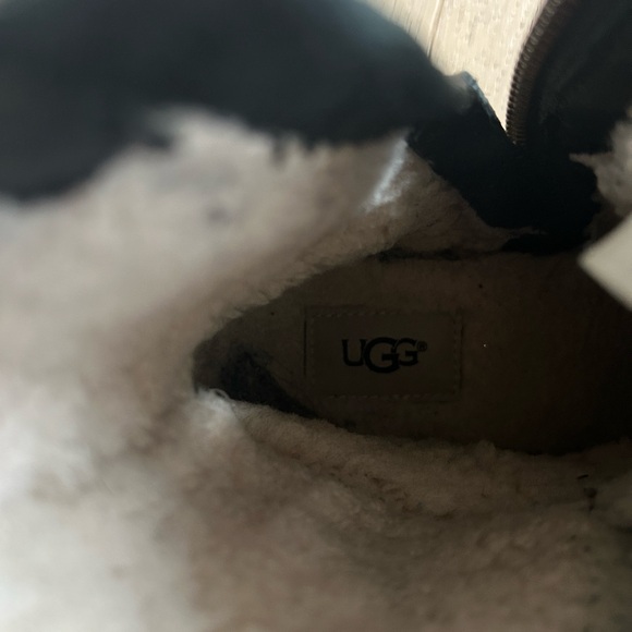 Ugg Combat Boots - Picture 4 of 8